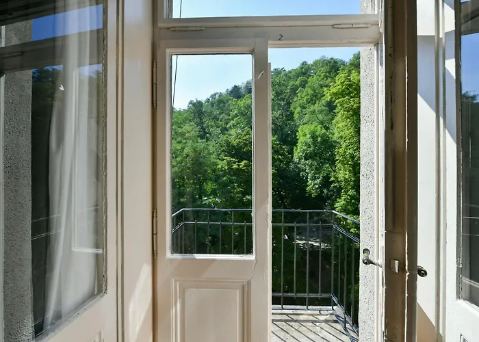 شقة فندقية Wsp Petrin Garden 4*