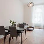 Apartmanhotel Wsp Petrin Garden