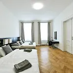Wsp Petrin Garden Apartmanhotel 4*