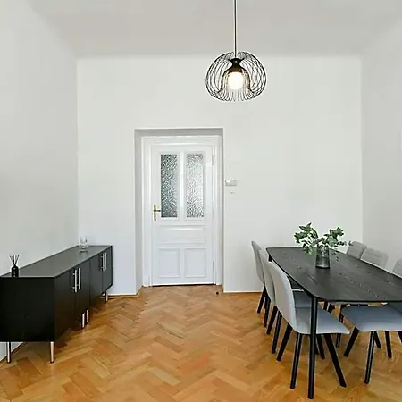 Wsp Petrin Garden Apart-hotel 4*