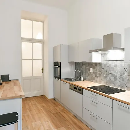 Wsp Petrin Garden 4* Praha