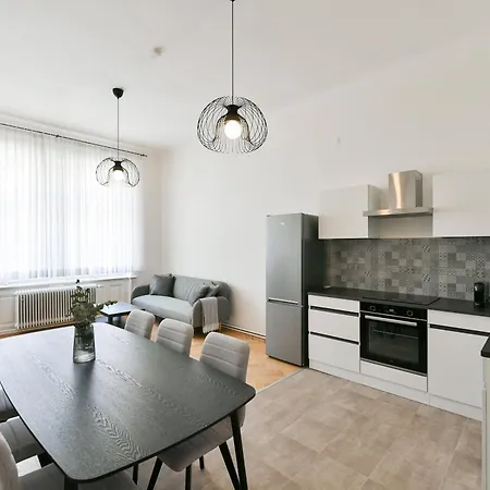 Wsp Petrin Garden 4*
